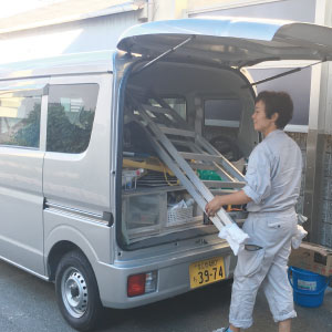 働く社員の様子
